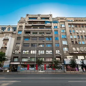 Central In Piata Romana Apartment