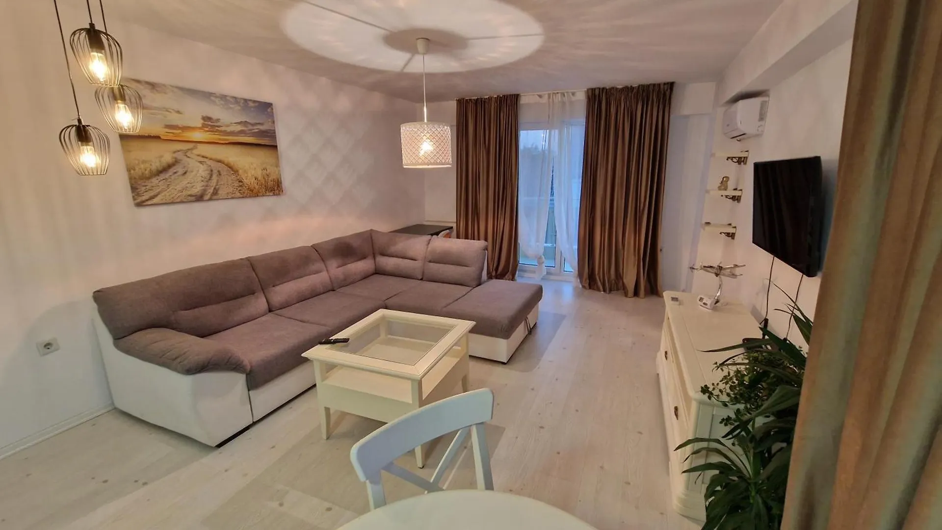 Wizz Pilot Residence Otopeni Apartment
